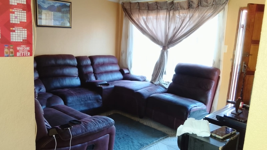 To Let 1 Bedroom Property for Rent in Tlhabane West North West